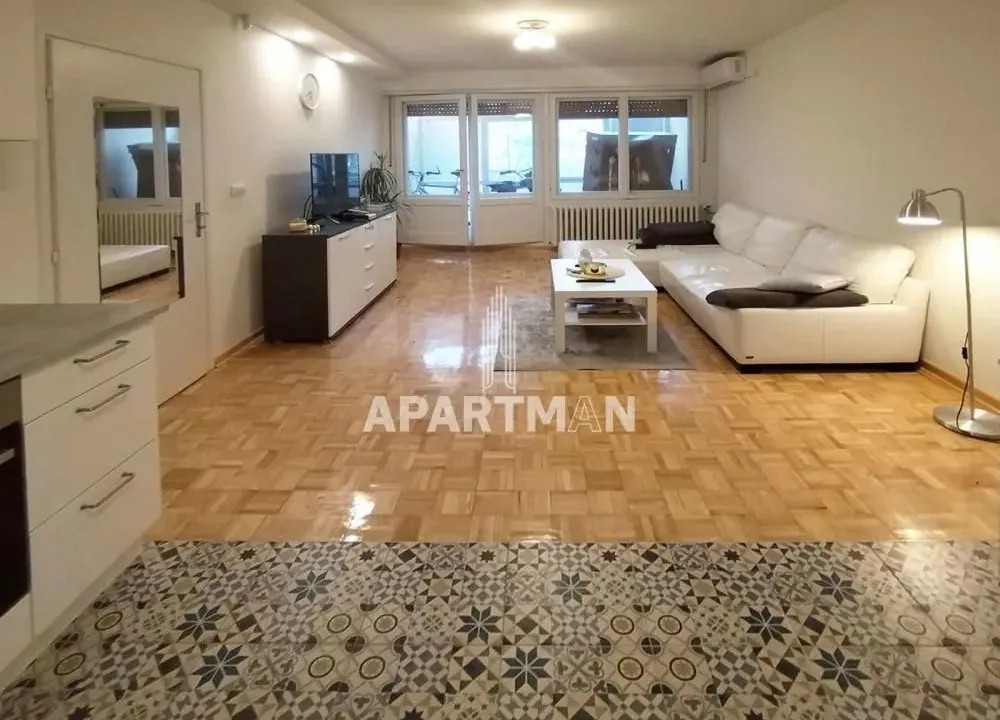 Prodaja, dvosoban stan, 52m², Novi Beograd Sve Podlokacije, Beograd
