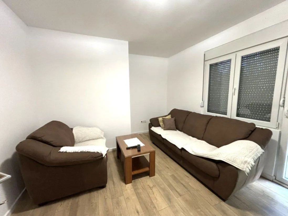 Izdavanje, dvosoban stan, 68m², Autobuska stanica, Podgorica