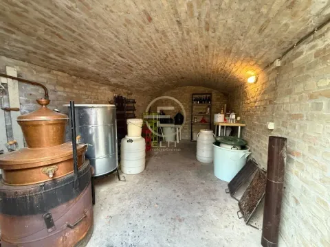 Prodaja, kuća, 204m², Bocke, Petrovaradin - image 28