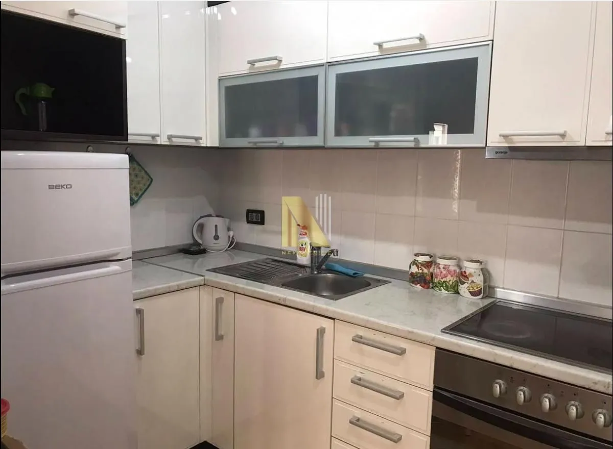 Izdavanje, dvosoban stan, 42m², Podbara, Novi Sad Sve Podlokacije
