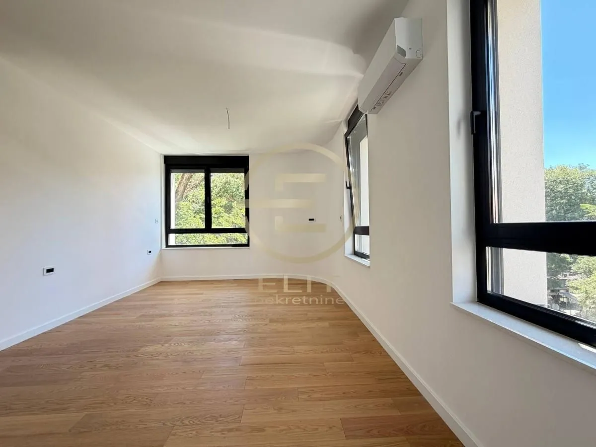 Prodaja, stan, 120m², Stari grad, Novi Sad