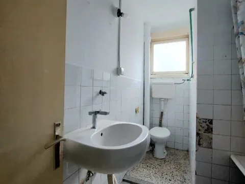 Prodaja, jednosoban stan, 44m², Centar, Nikšić - image 10