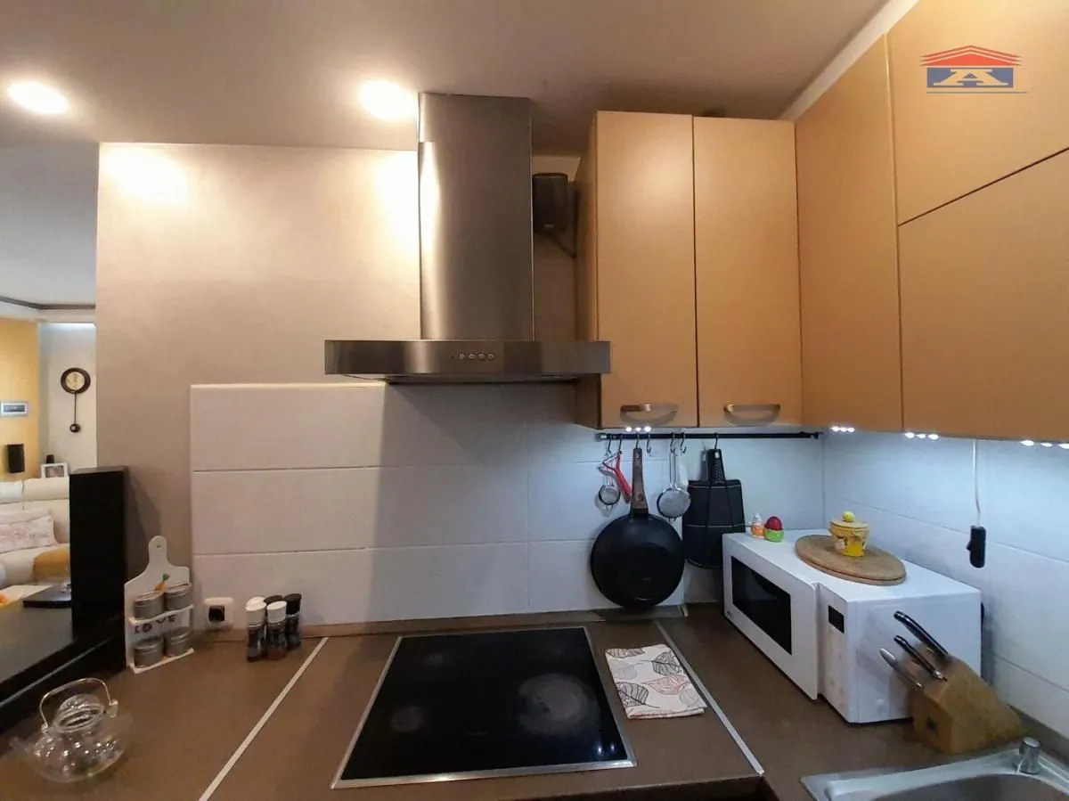 Prodaja, četvorosoban stan, 70m², Bulevar Oslobodjenja, Novi Sad Sve Podlokacije
