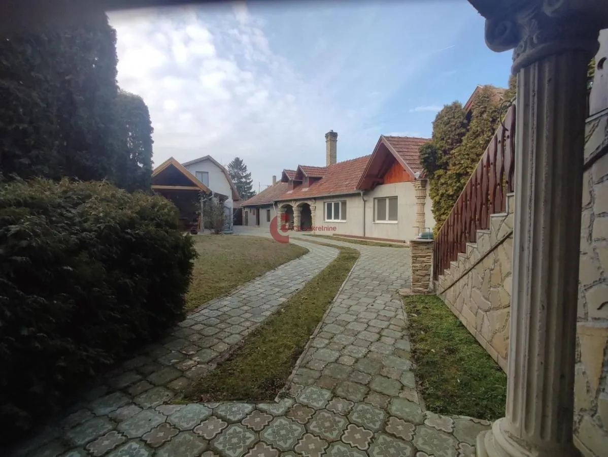 Prodaja, kuća, 630m², Gat, Subotica