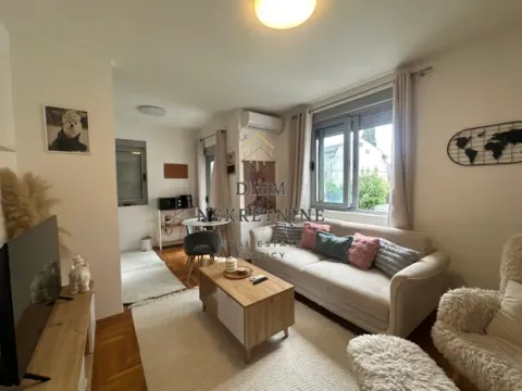Rent, one bedroom apartment, 44m², Momišići, Podgorica - image 13