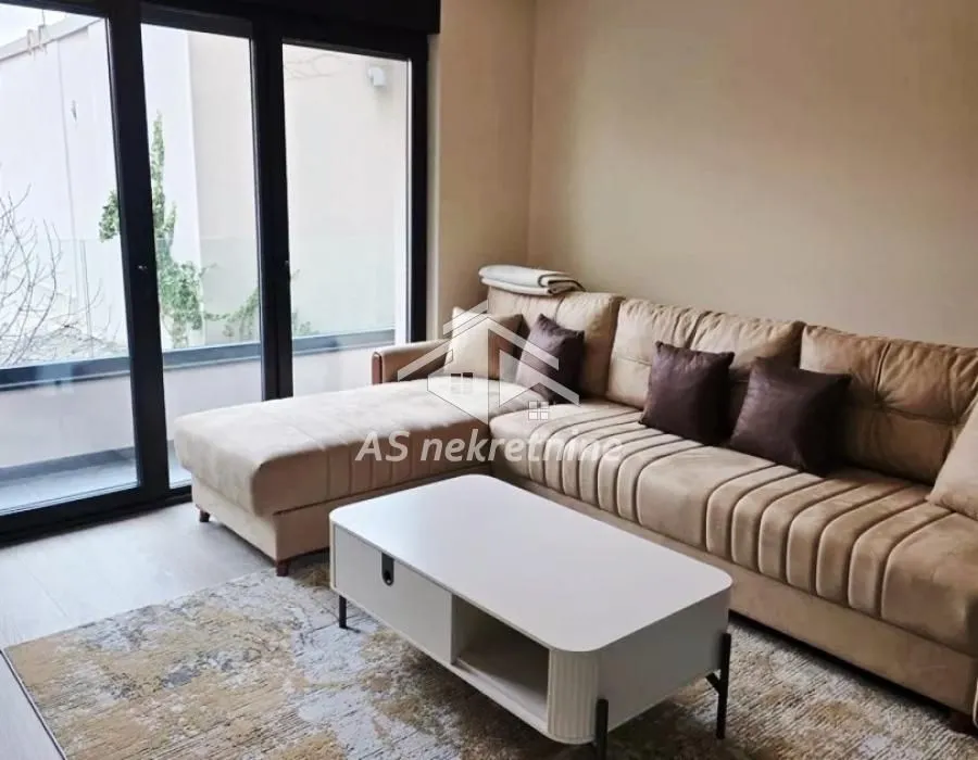 Izdavanje, dvosoban stan, 45m², Lekino Brdo, Voždovac Sve Podlokacije