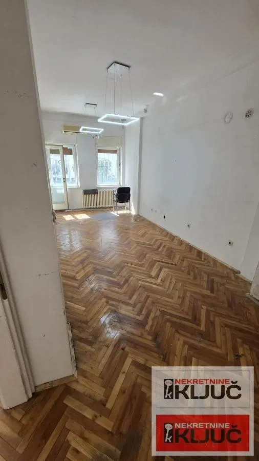 Prodaja, dvosoban stan, 56m², Bulevar Oslobodjenja, Novi Sad Sve Podlokacije