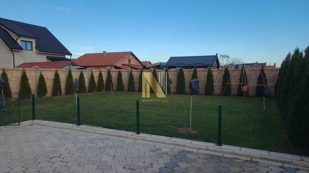 Prodaja, kuća, 151m², Rumenka, Novi Sad Sve Podlokacije