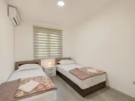 Rent, three bedroom apartment, 150m², Donja Lastva, Tivat - image 9