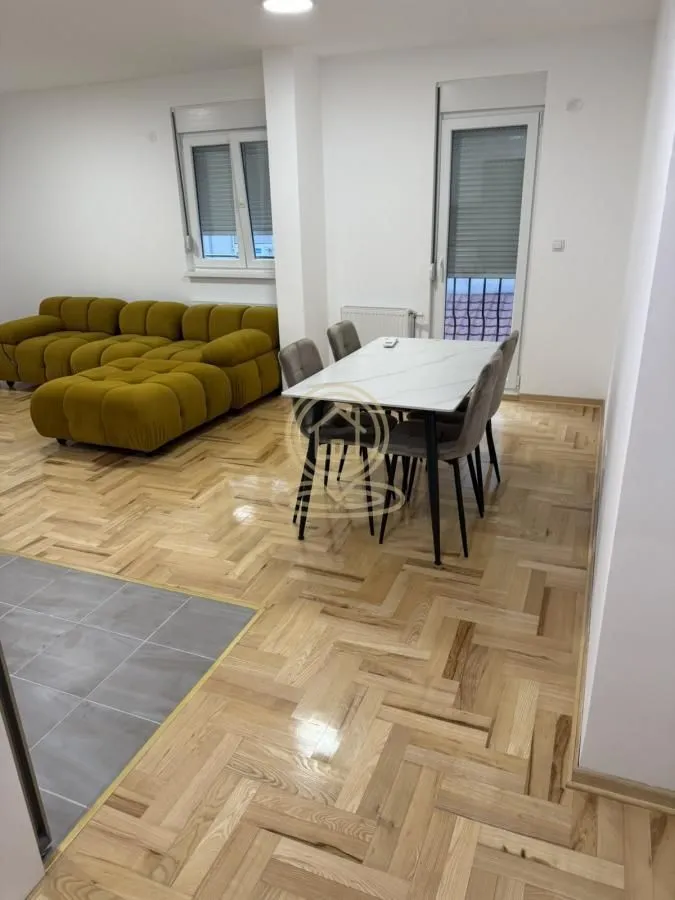 Izdavanje, dvosoban stan, 55m², Cvetkova Pijaca, Zvezdara Sve Podlokacije