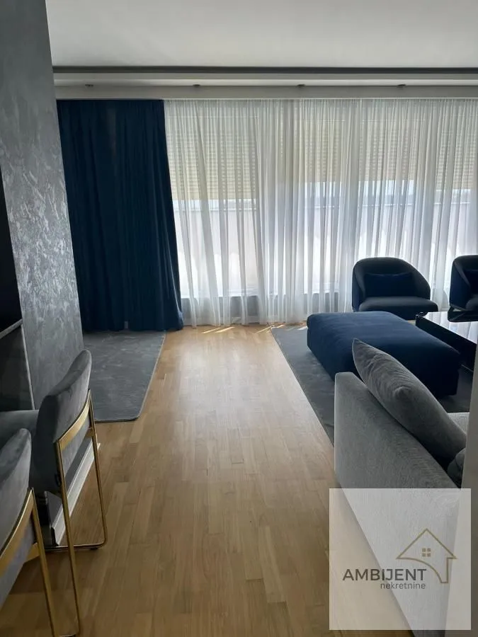 Sale, three bedroom apartment, 110m², Centar, Stara Pazova