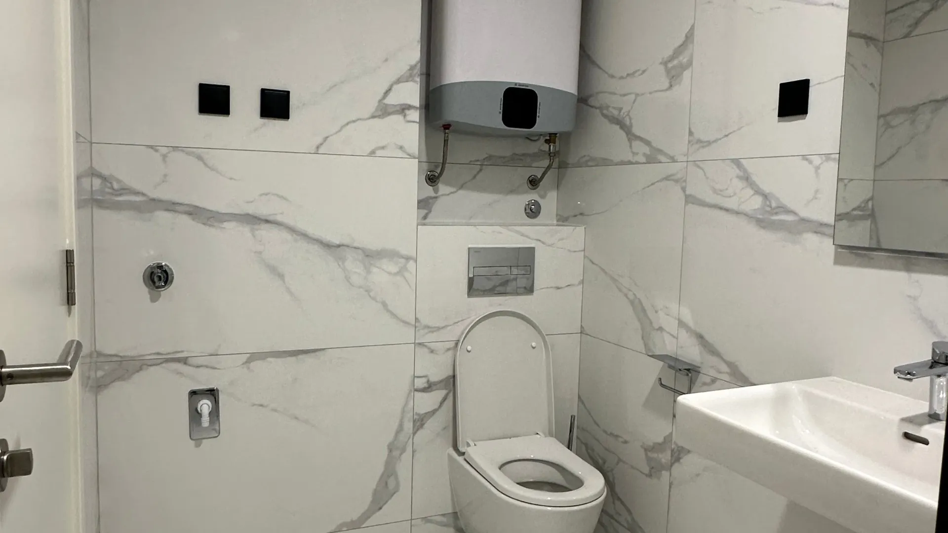 Izdavanje, jednosoban stan, 53m², 1 maj, Podgorica