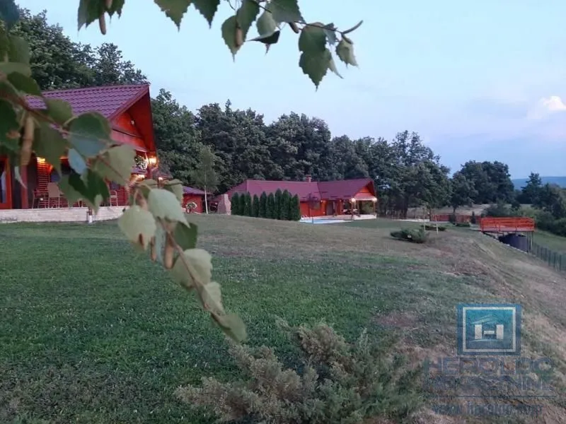 Prodaja, kuća, 228m², Velike Pčelice, Kragujevac