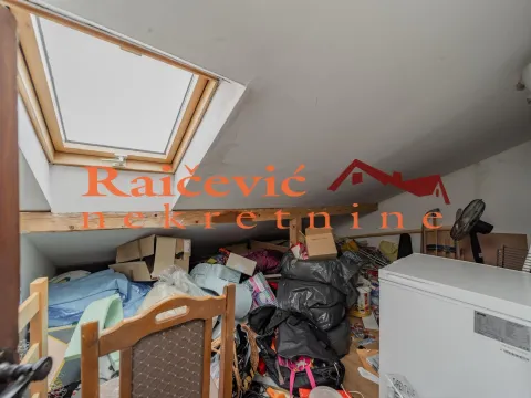 Prodaja, trosoban stan, 115m², Petlovo Brdo, Beograd - image 20