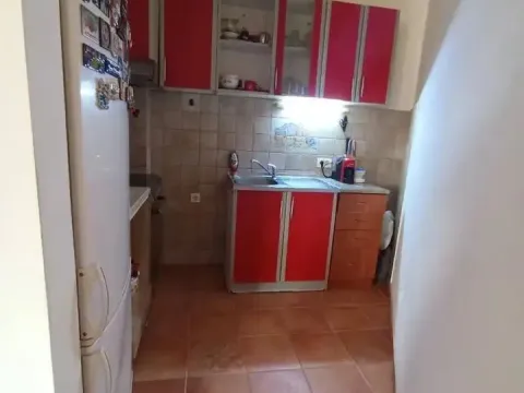 Prodaja, jednosoban stan, 40m², Stari Aerodrom, Podgorica - image 4