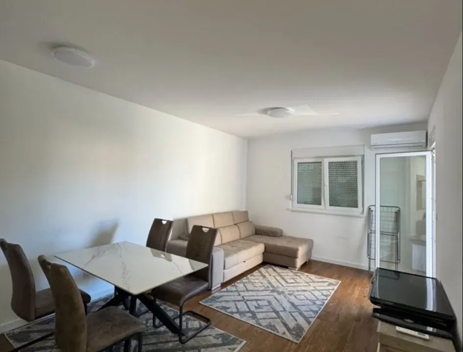 Rent, apartment, 48m², Stari Aerodrom, Podgorica