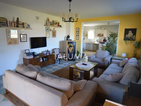 Prodaja, kuća, 150m², Tološi, Podgorica - image 17