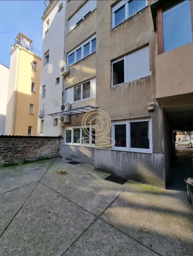 Rent, one bedroom apartment, 38m², Stari Grad, Beograd