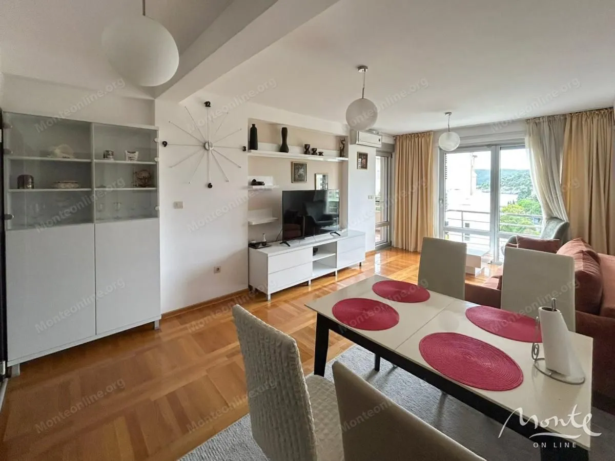 Prodaja, dvosoban stan, 84m², Bečići, Budva