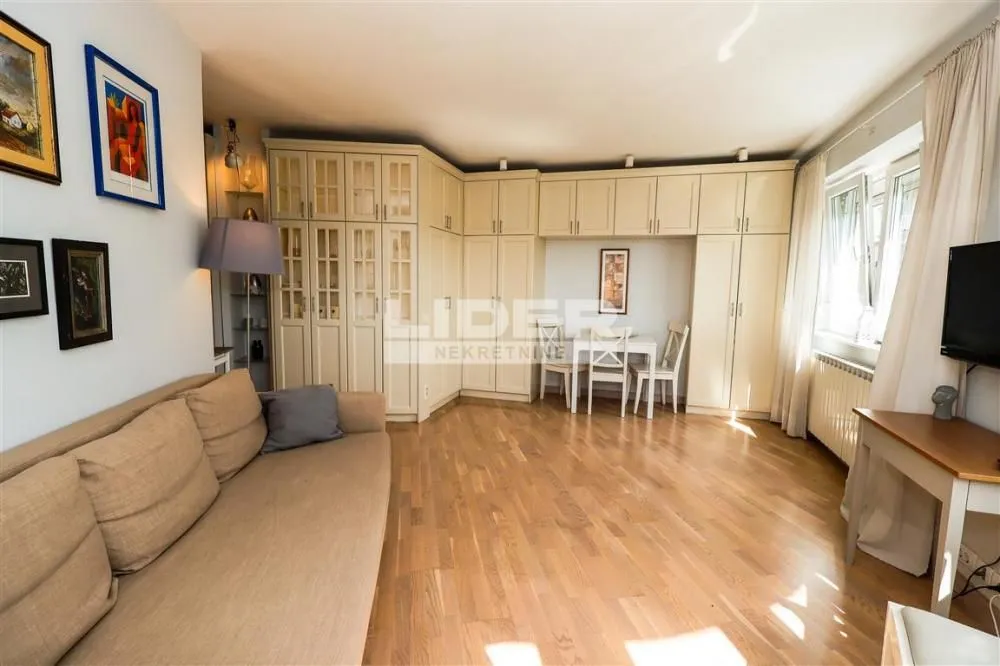 Rent, one bedroom apartment, 47m², Neimar, Vračar Sve Podlokacije