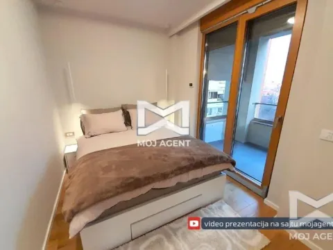 Izdavanje, trosoban stan, 76m², Niš, Srbija - image 8