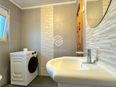 Izdavanje, trosoban stan, 130m², Zabjelo, Podgorica - image 18