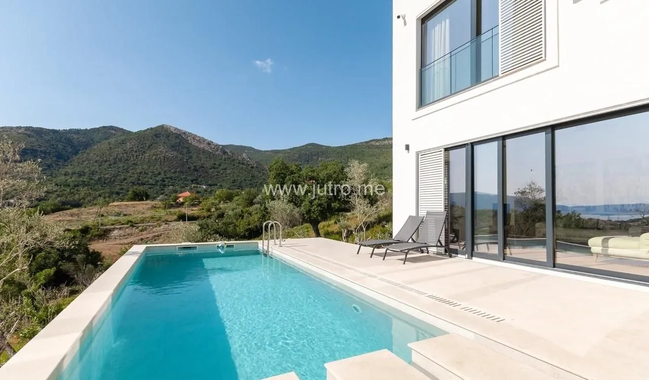 Sale, house, 220m², Kavač, Kotor