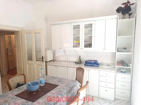 Rent, two bedroom apartment, 80m², Vračar Sve Podlokacije, Beograd - image 4