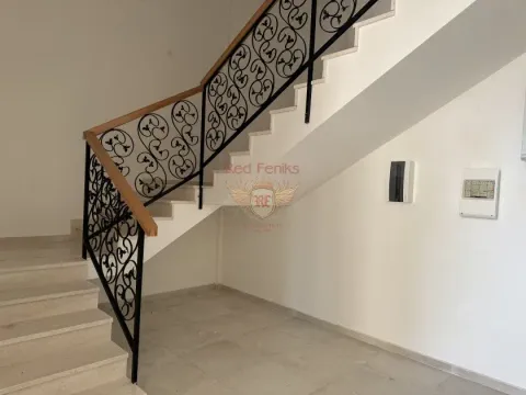 Prodaja, trosoban stan, 78m², Herceg Novi, Crna Gora