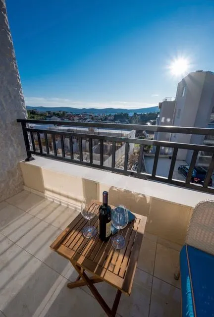 Sale, two bedroom apartment, 63m², Pod Kuk, Tivat