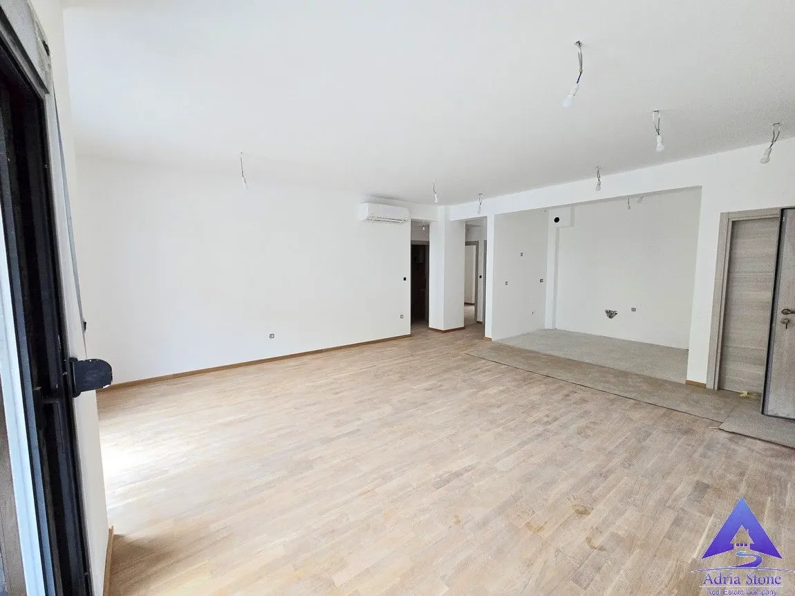 Sale, three bedroom apartment, 114m², Adok, Budva