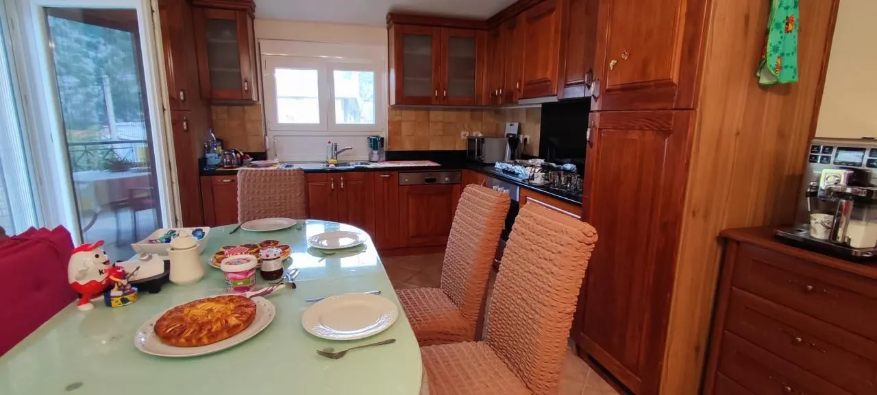 Prodaja, kuća, 200m², Sutomore, Bar