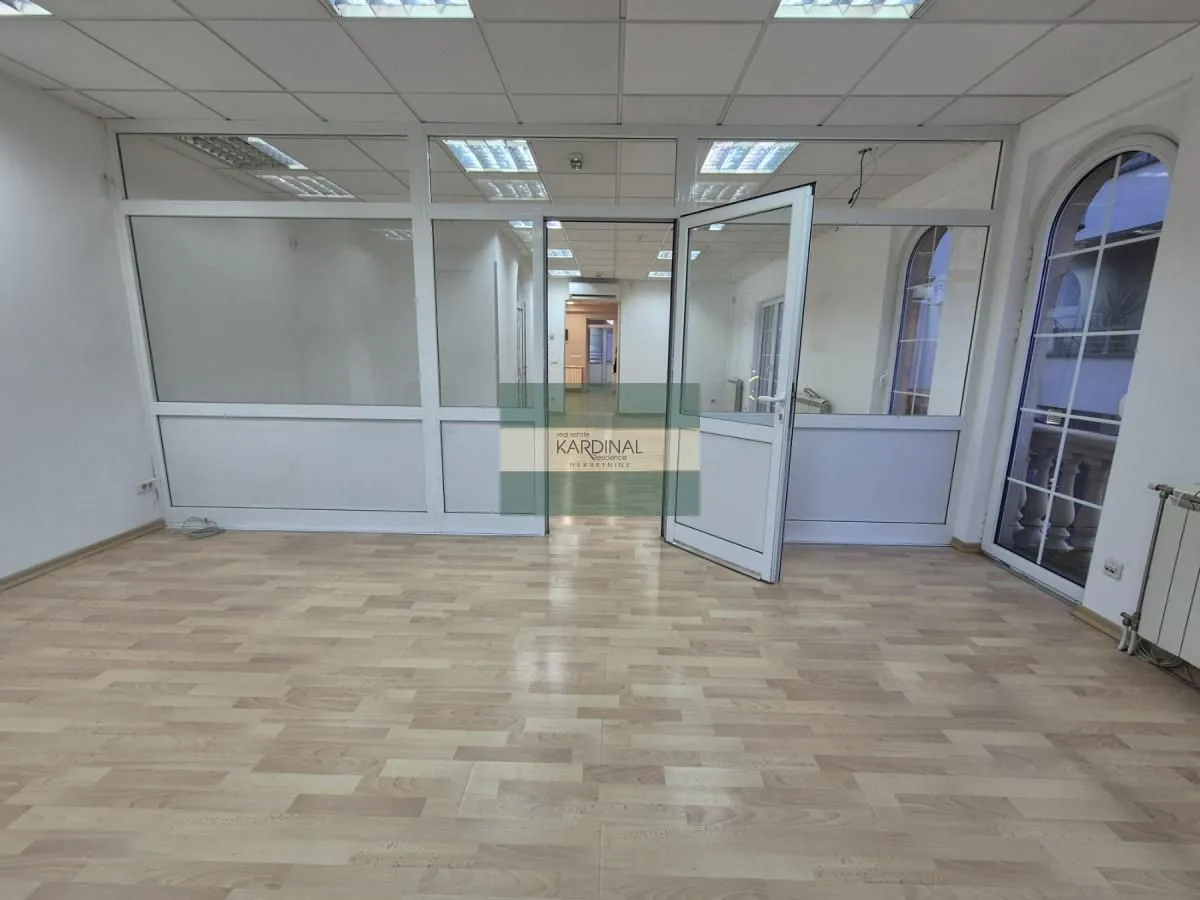 Rent, office space, 326m², Centar, Jagodina