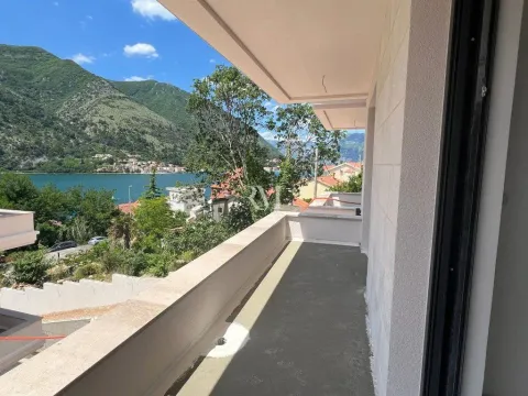 Prodaja, jednosoban stan, 46m², Dobrota, Kotor - image 3
