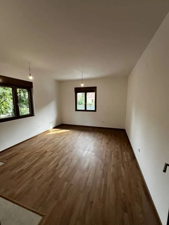 Rent, office space, 45m², Vezirov Most, Podgorica