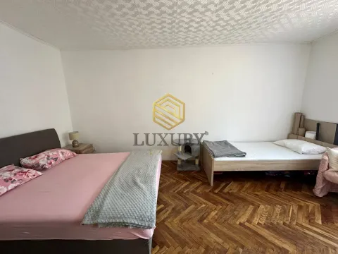 Prodaja, jednosoban stan, 46m², Centar, Kotor - image 8