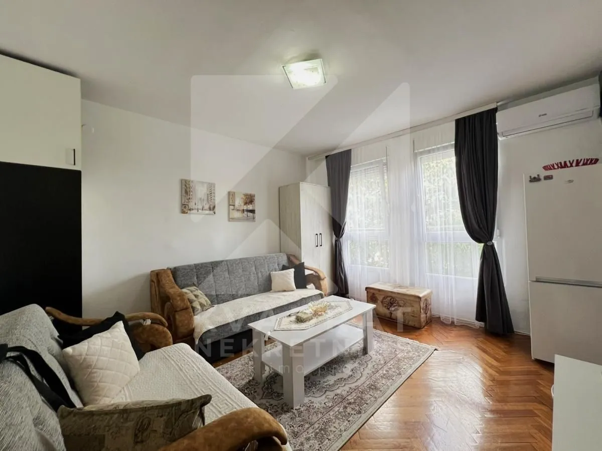 Rent, studio apartment, 25m², Stari Aerodrom, Podgorica