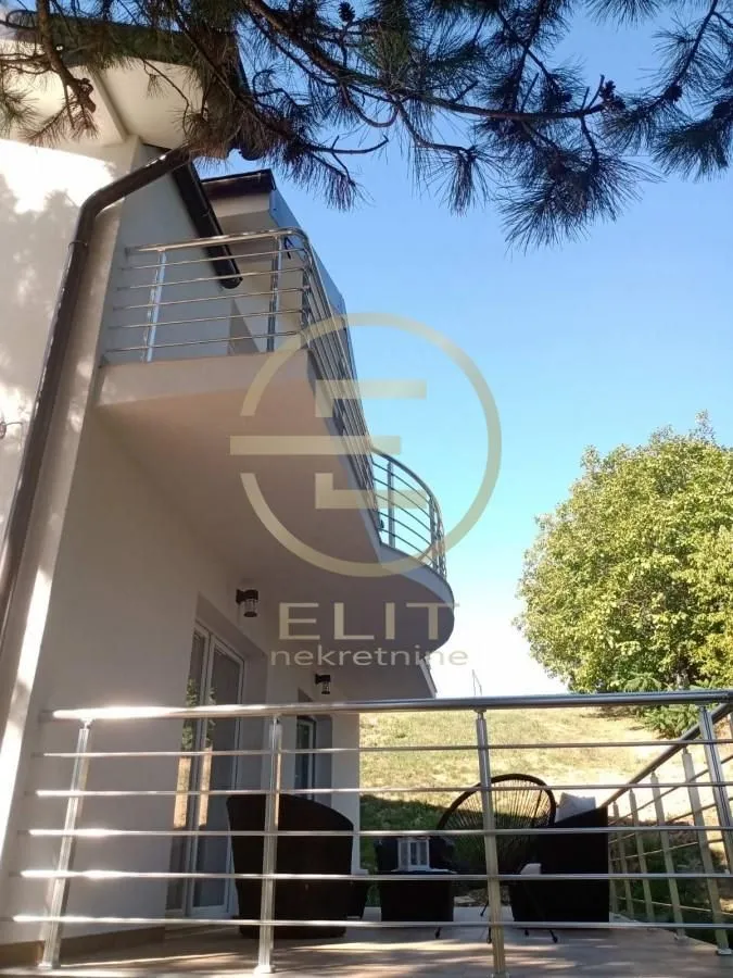 Sale, house, 220m², Alibegovac, Petrovaradin