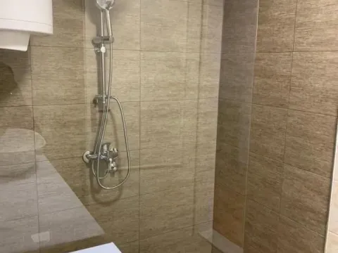 Izdavanje, četvorosoban stan, 135m², Savski Venac, Beograd - image 15