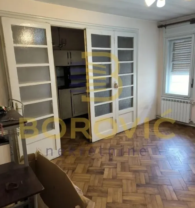 Prodaja, trosoban stan, 77m², Stari Grad, Beograd