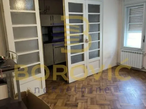 Sale, three bedroom apartment, 77m², Stari Grad, Beograd