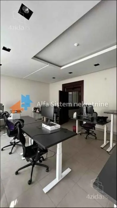 Rent, office space, 223m², Kalenić Pijaca, Vračar Sve Podlokacije