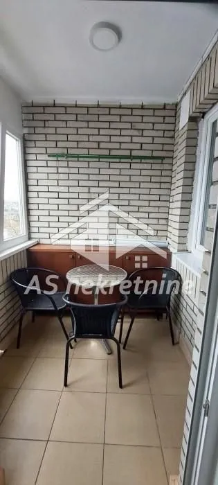 Izdavanje, trosoban stan, 58m², Savski Venac, Beograd
