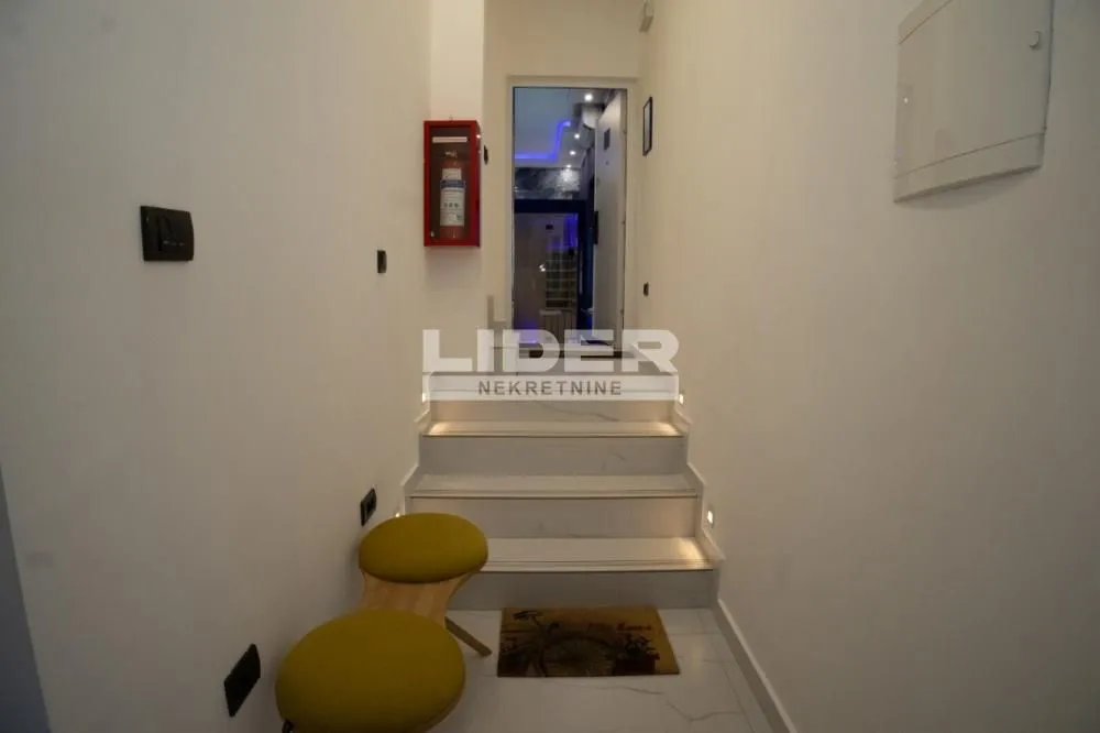 Sale, four bedroom apartment, 130m², Đeram Pijaca, Beograd