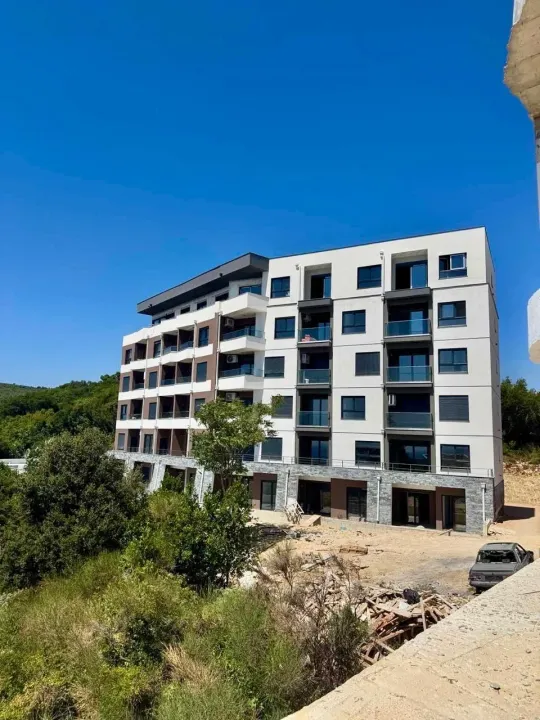 Prodaja, dvosoban stan, 62m², Pinješ, Ulcinj