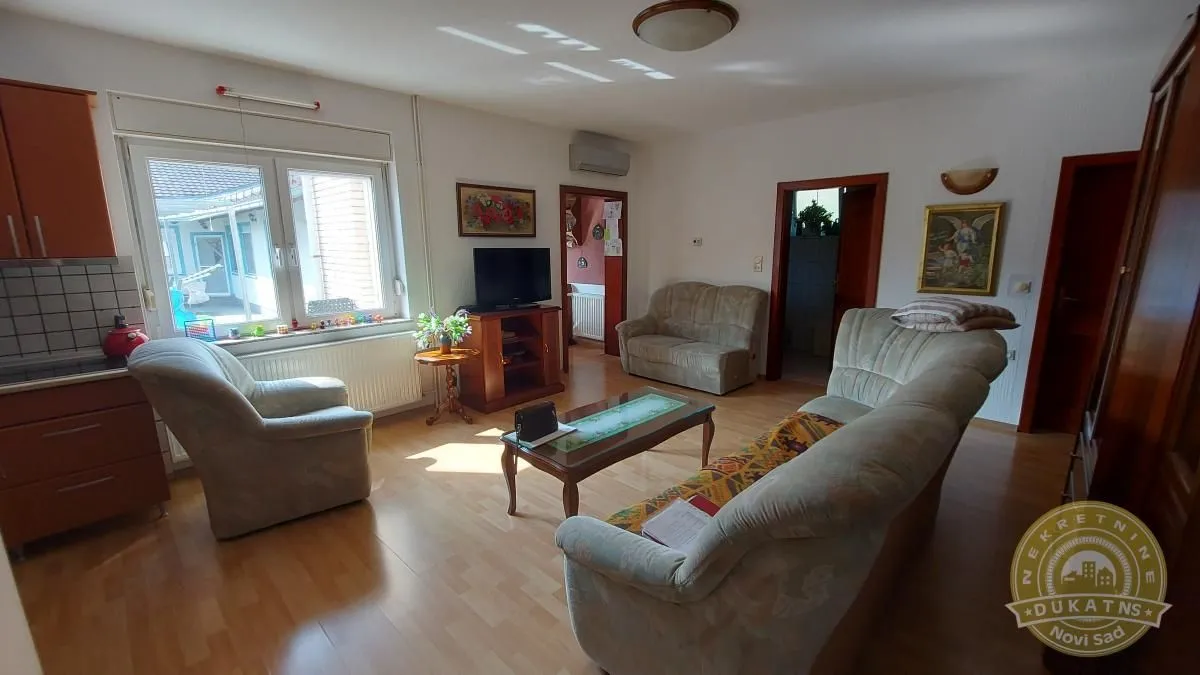 Prodaja, kuća, 340m², Veternik, Novi Sad Sve Podlokacije