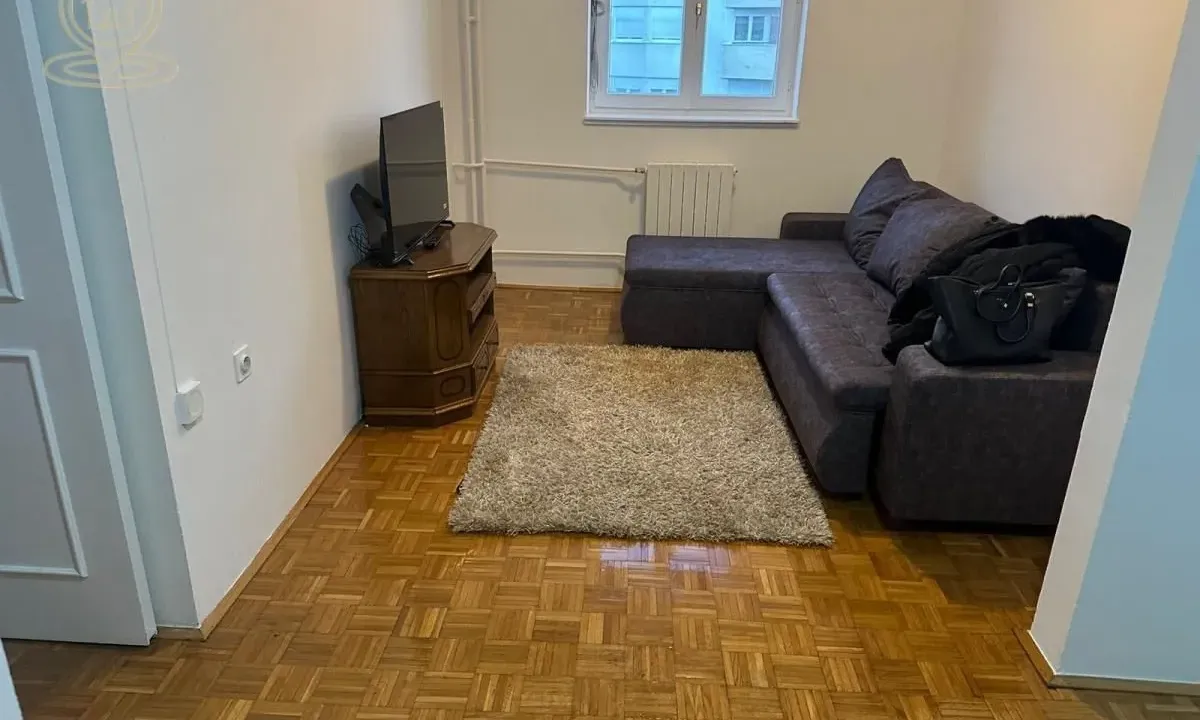 Izdavanje, dvosoban stan, 54m², Rotkvarija, Novi Sad Sve Podlokacije