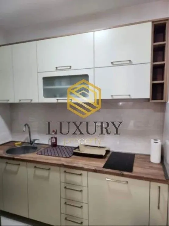 Izdavanje, poslovni prostor, 11m², Central Point, Podgorica