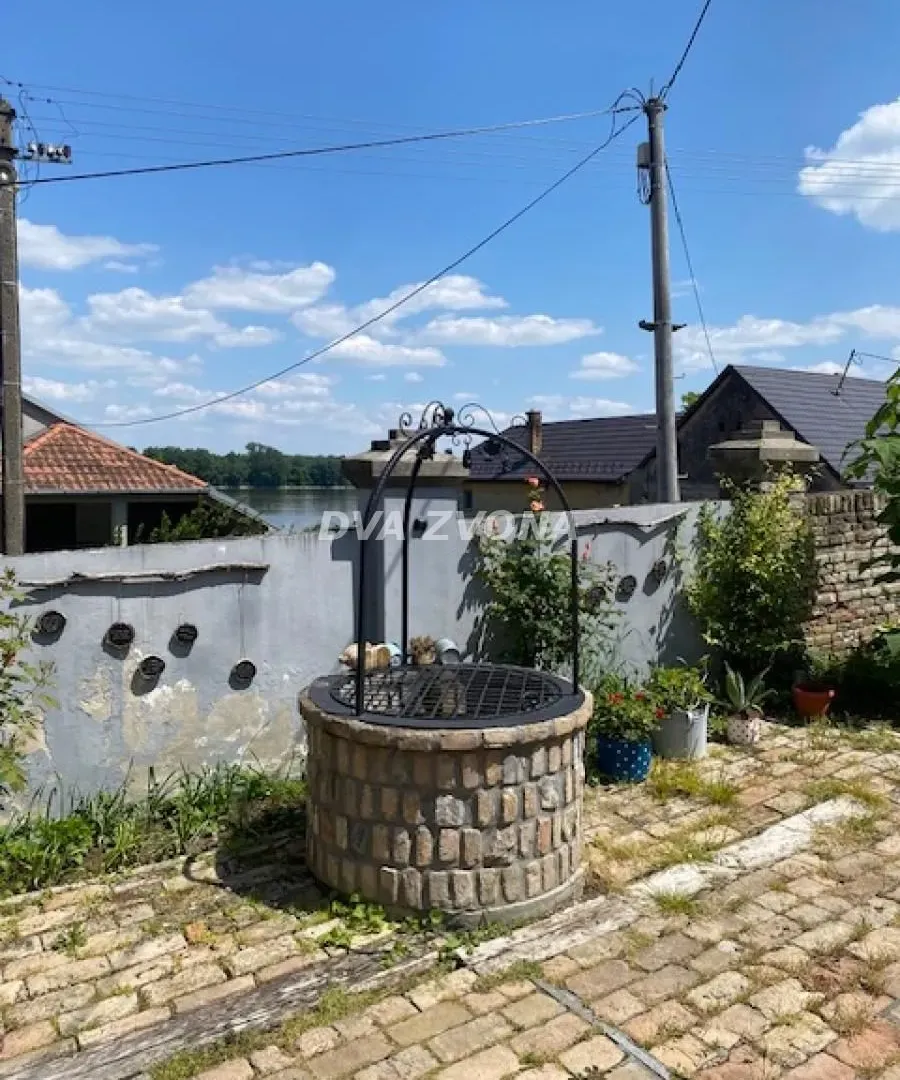 Prodaja, ugostiteljski objekat, 630m², Stari Slankamen, Inđija