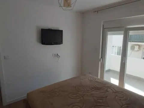 Izdavanje, jednosoban stan, 60m², Stari Aerodrom, Podgorica - image 10